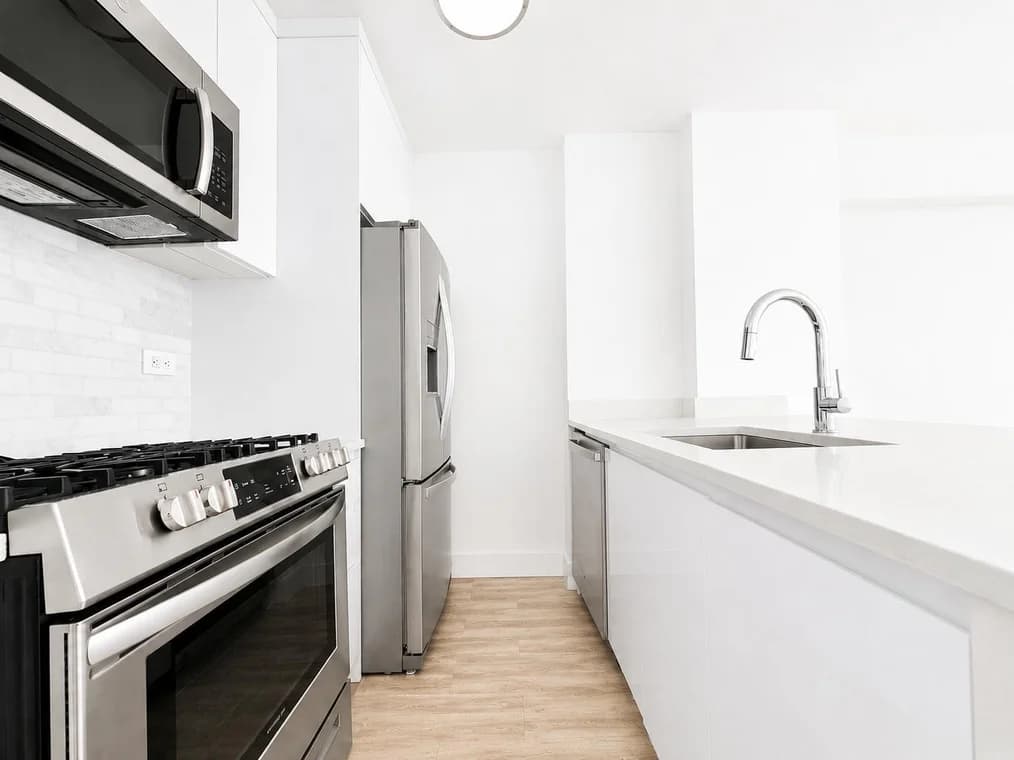 The Serrano 1735 York Avenue #11E, Manhattan, NY 10128 apartment_kitchen 1