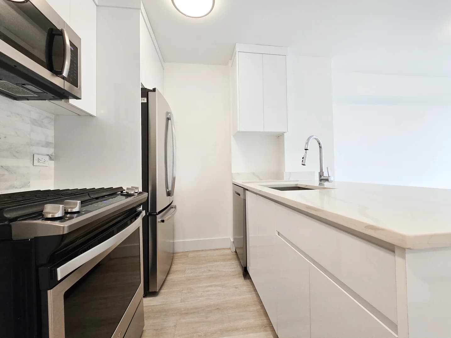 The Serrano 1735 York Avenue #19E, Manhattan, NY 10128 apartment_kitchen 1