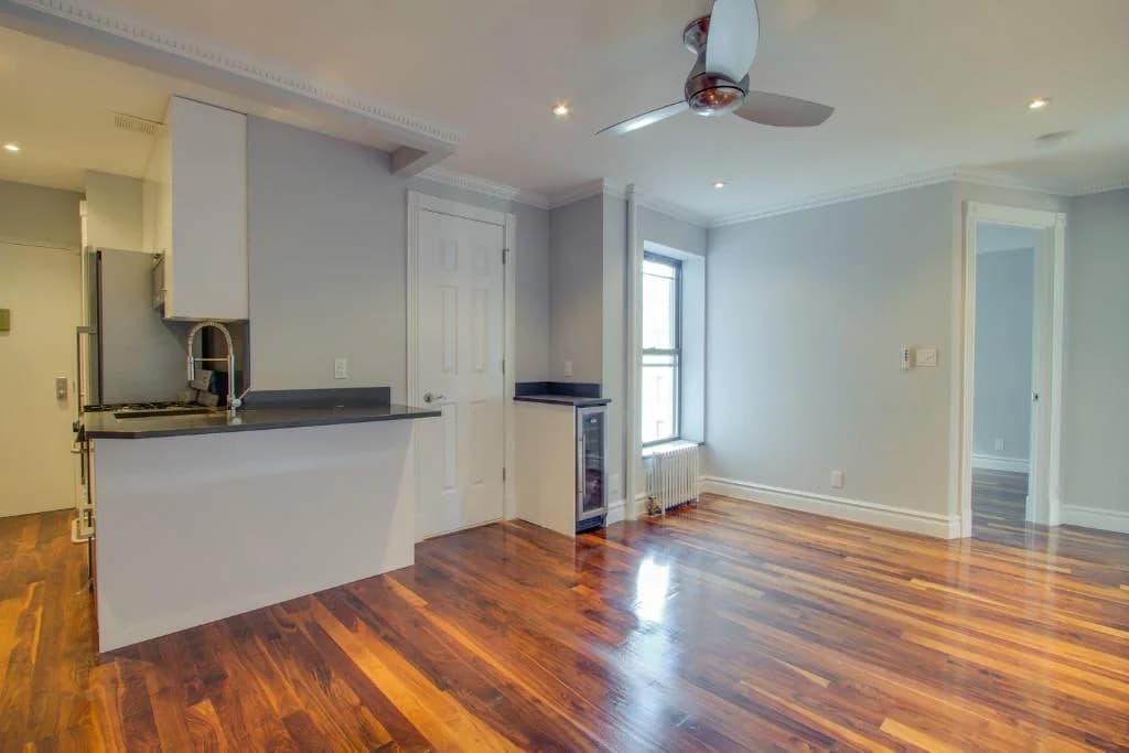 1590 Lexington Avenue #16, Manhattan, NY 10029 apartment_living_room 1