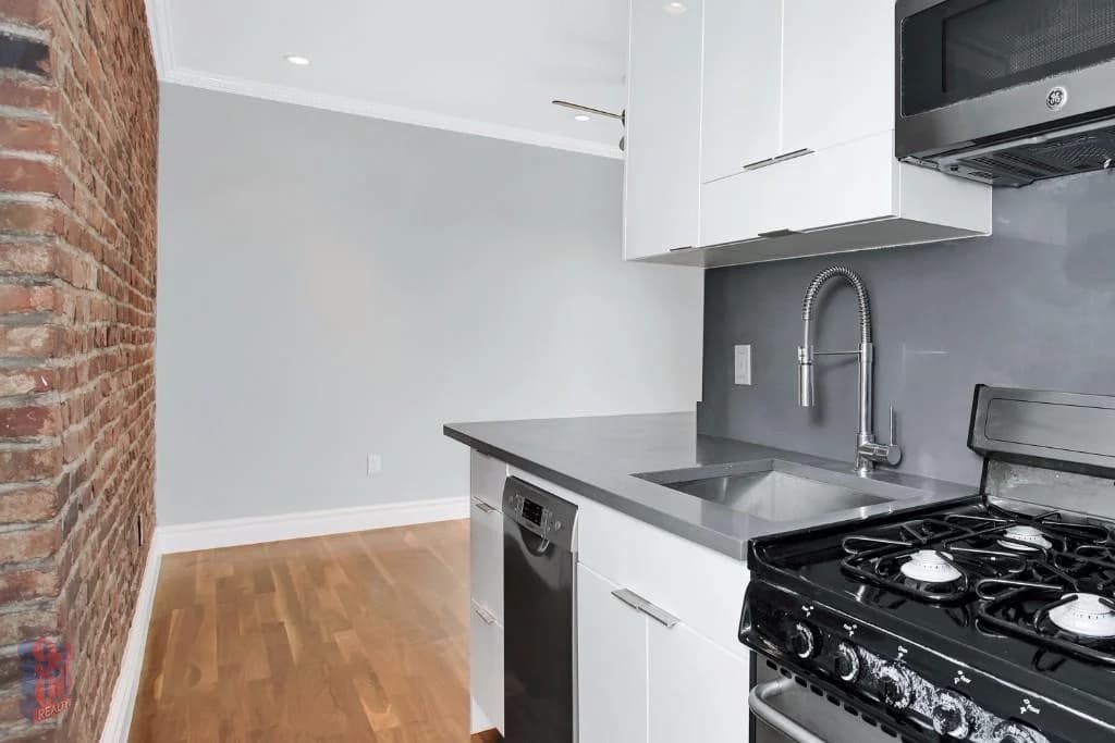 1590 Lexington Avenue #20, Manhattan, NY 10029 apartment_kitchen 1