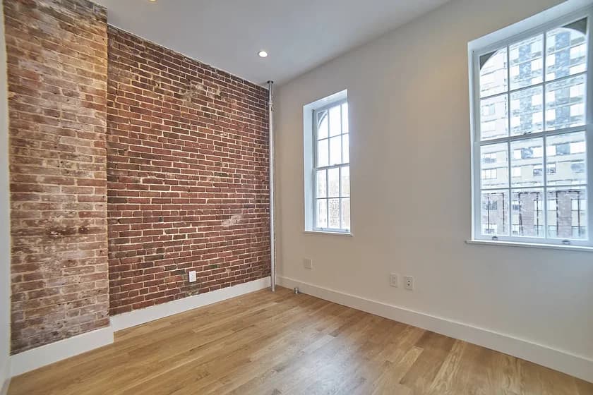 233 East 96 Street #5FE, Manhattan, NY 10128 apartment_living_room 1