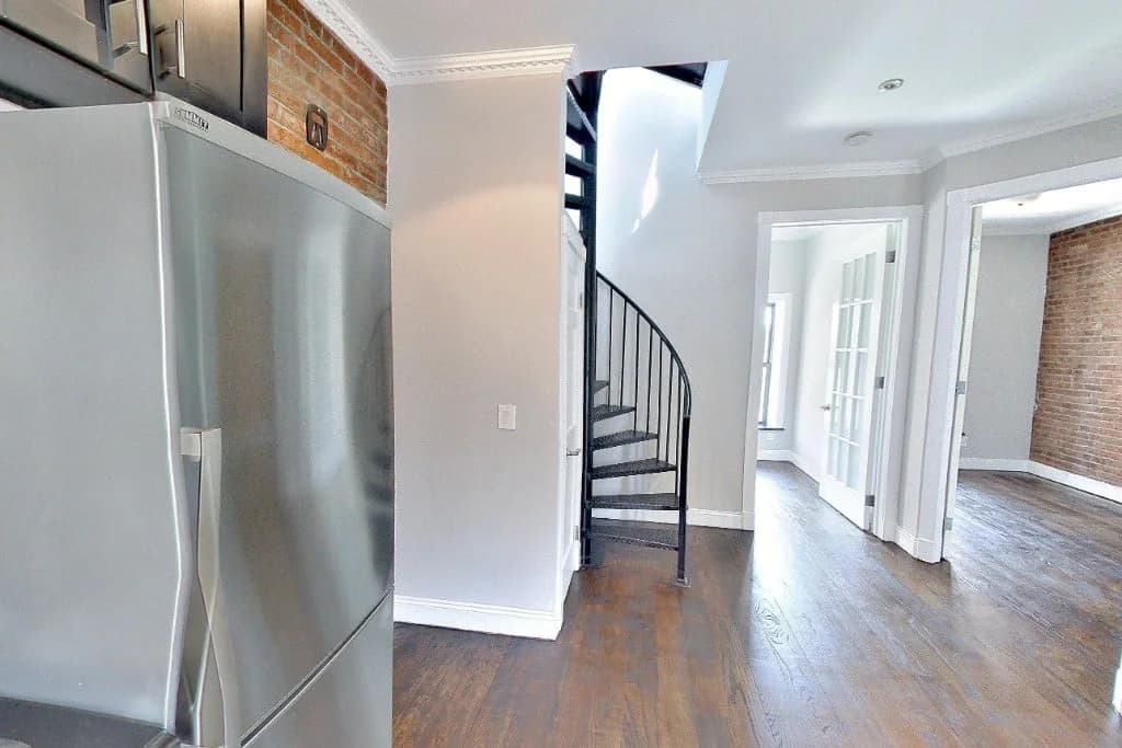 314 East 106 Street #27, Manhattan, NY 10029 apartment_entry 1