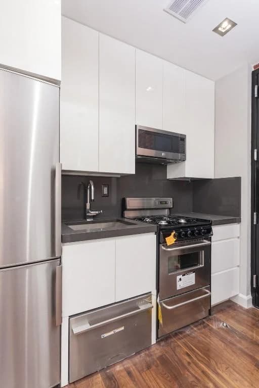 2100 2 Avenue #20, Manhattan, NY 10029 apartment_kitchen 1