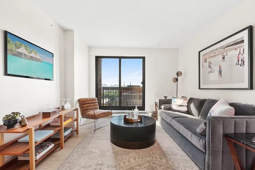 The Miles 1990 Lexington Avenue #33B, Manhattan, NY 10027 apartment_living_room 1