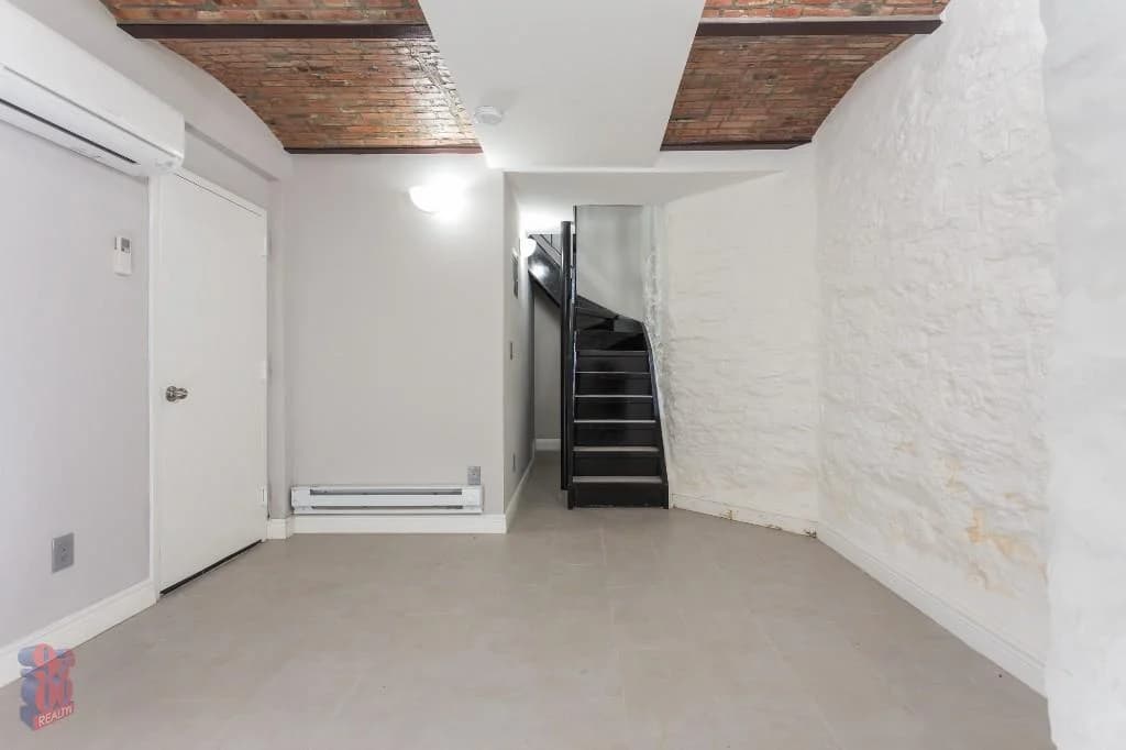 15 West 103 Street #1C, Manhattan, NY 10025 apartment_stairs 1