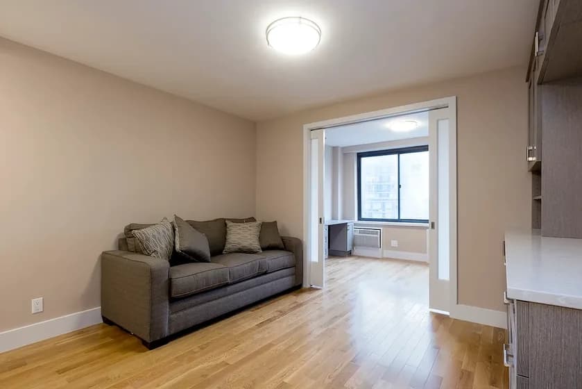 792 Columbus Avenue #17B, Manhattan, NY 10025 apartment_living_room 1