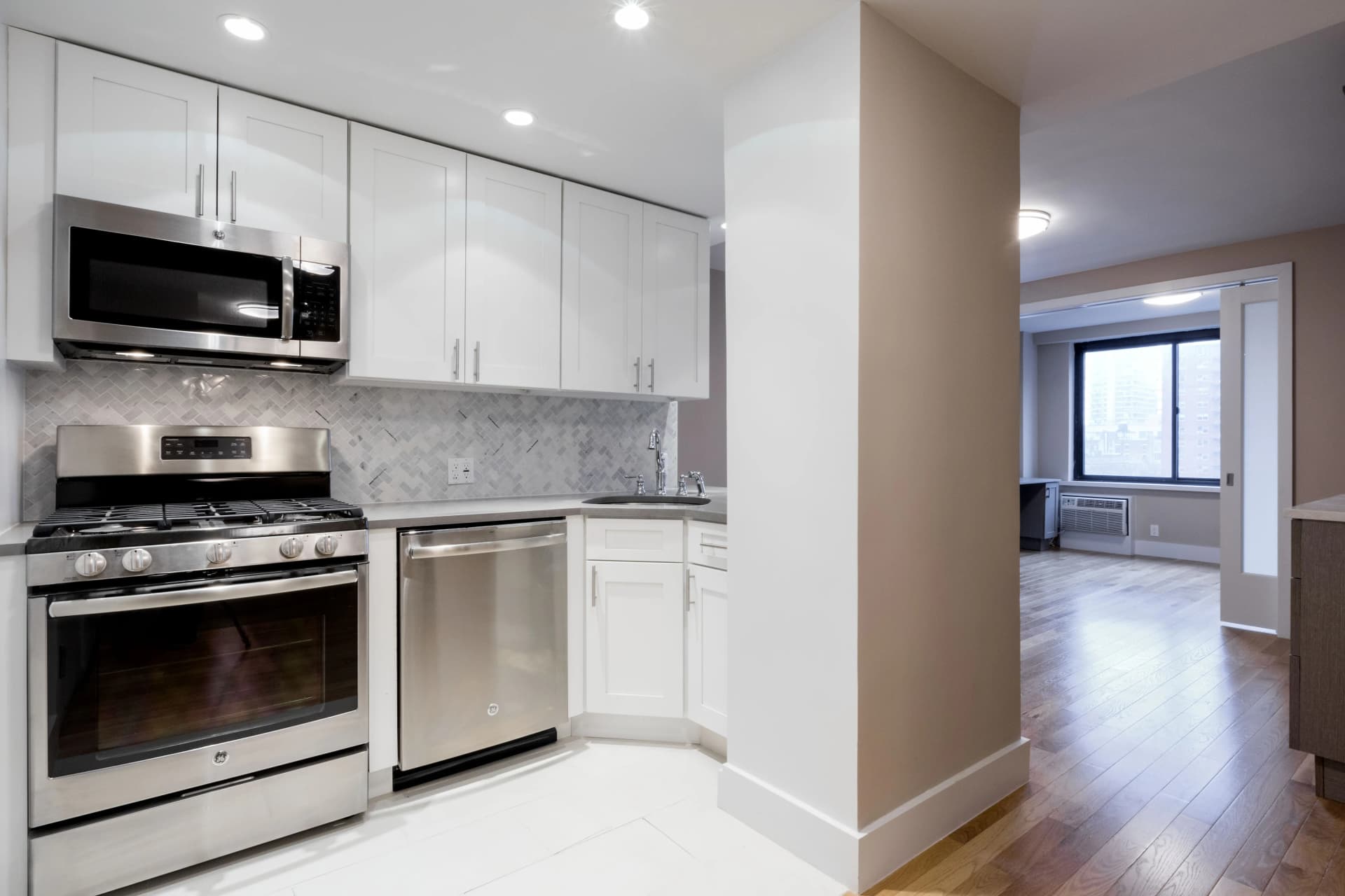 792 Columbus Avenue #4B, Manhattan, NY 10025 apartment_kitchen 1