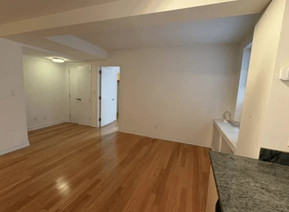 752 W End Ave #15J, Manhattan, NY 10025 apartment_living_room 1