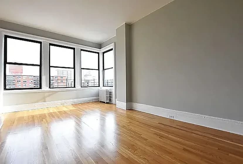 2586 Broadway #8H, Manhattan, NY 10025 apartment_living_room 1