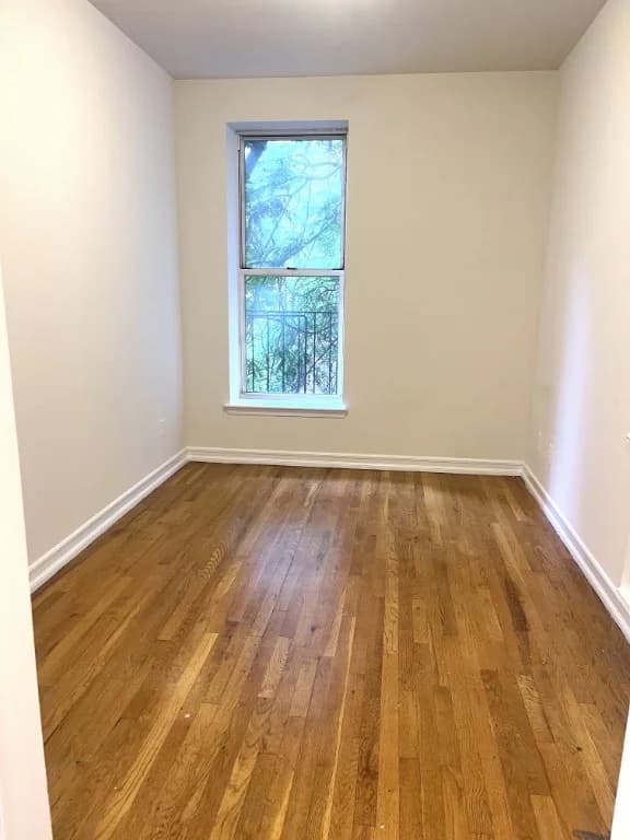 210 West 104 Street #6W, Manhattan, NY 10025 apartment_bedroom_room 1