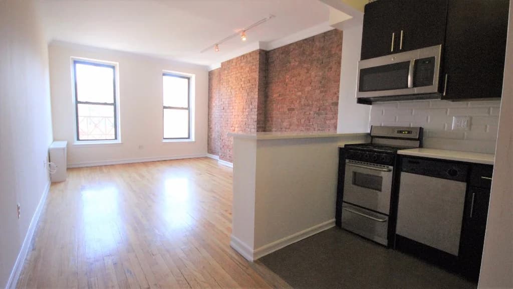 906 Amsterdam Ave #4B, Manhattan, NY 10025 apartment_kitchen 1