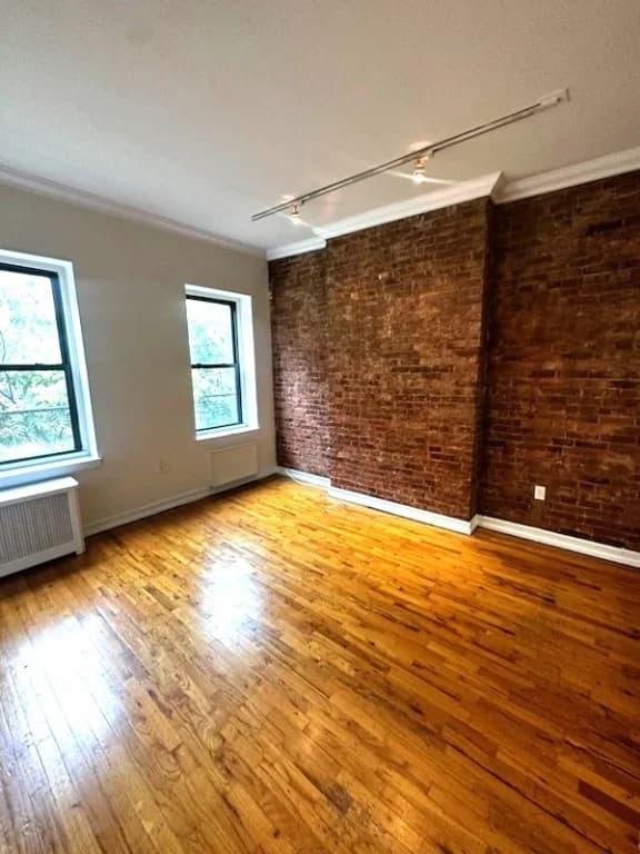 906 Amsterdam Ave #5D, Manhattan, NY 10025 apartment_living_room 1