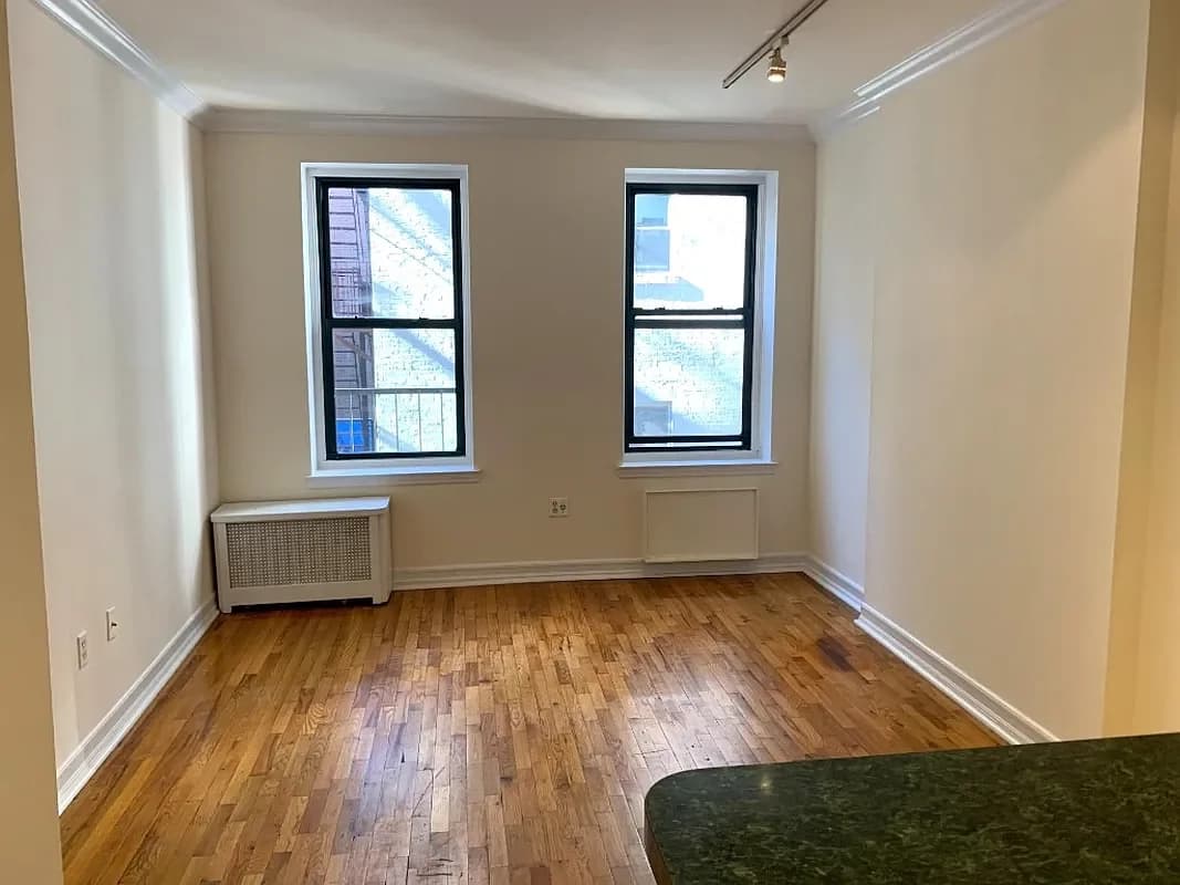 908 Amsterdam Avenue #2D, Manhattan, NY 10025 apartment_living_room 1