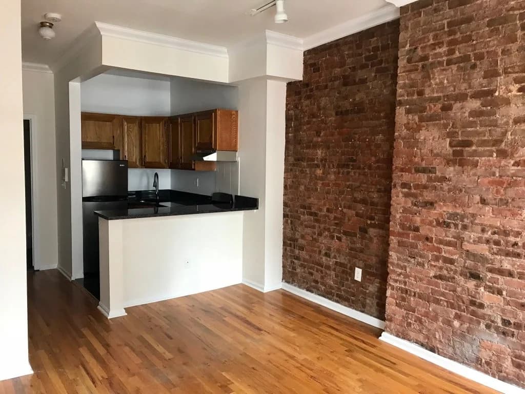 908 Amsterdam Avenue #5C, Manhattan, NY 10025 apartment_living_room 1