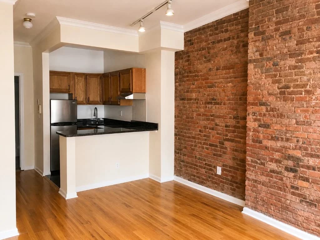 908 Amsterdam Avenue #5C, Manhattan, NY 10025 apartment_living_room 1