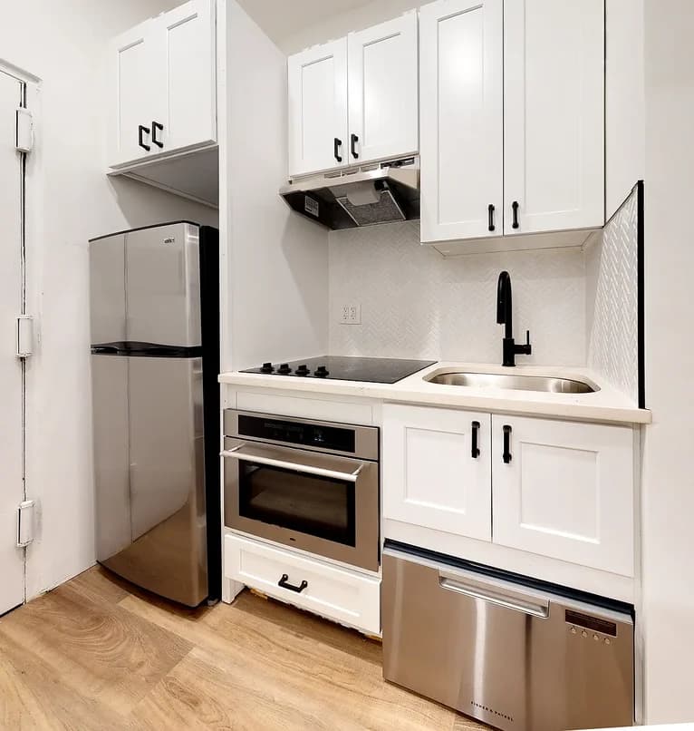 2785 Broadway #3F, Manhattan, NY 10025 apartment_kitchen 1