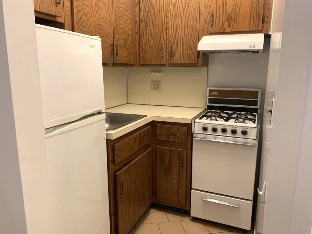 605 West 112 Street #1A, Manhattan, NY 10025 apartment_kitchen 1