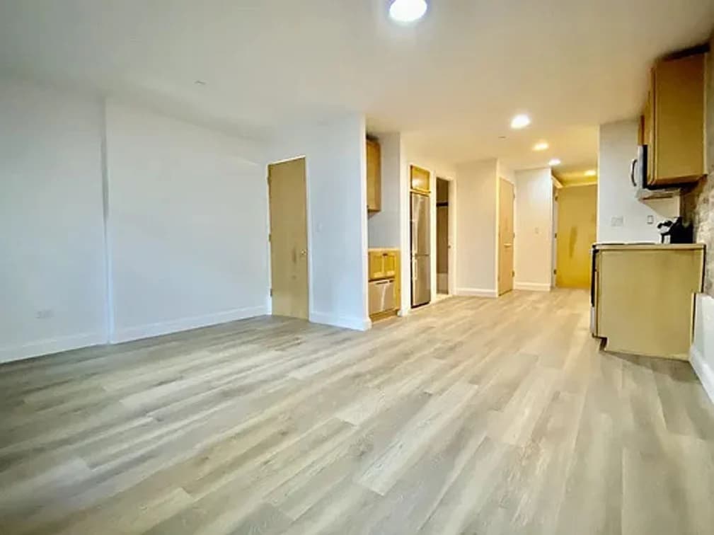 538 West 149 Street #- Garden, Manhattan, NY 10031 apartment_living_room 1