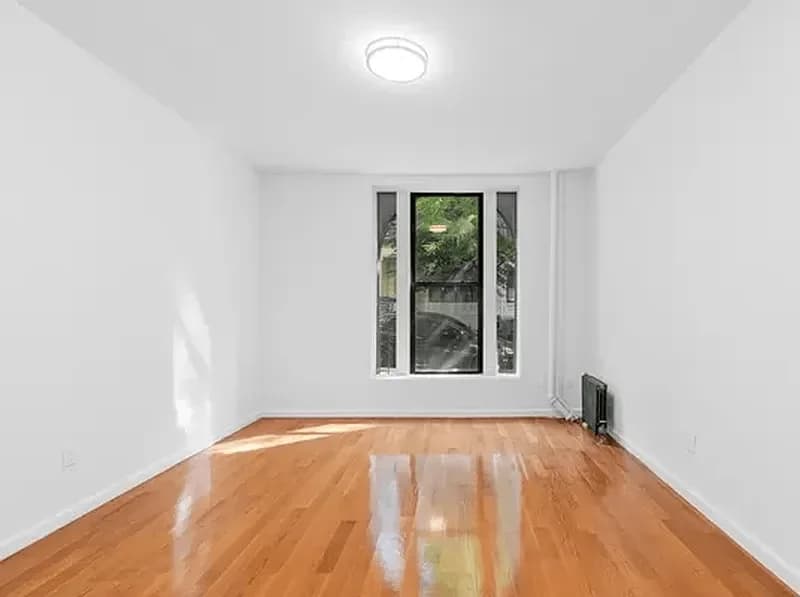 605 West 137 Street #45, Manhattan, NY 10031 apartment_living_room 1