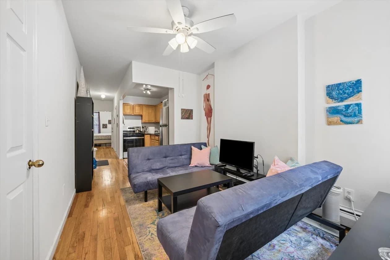 630 West 138 Street #2M, Manhattan, NY 10031 apartment_living_room 1