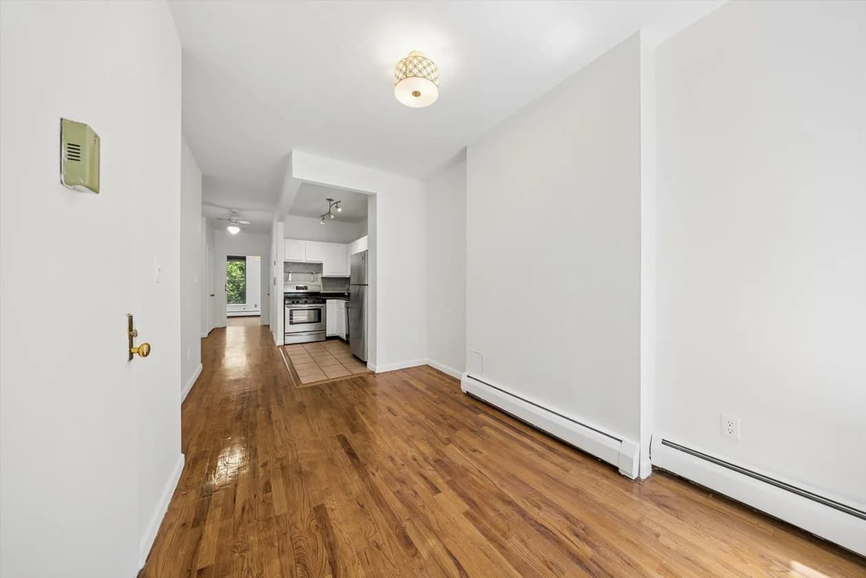 630 West 138 Street #3T, Manhattan, NY 10031 apartment_living_room 1