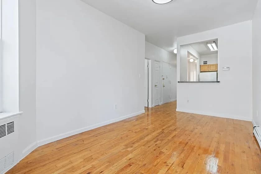 430 West 160 Street #3, Manhattan, NY 10032 apartment_living_room 1