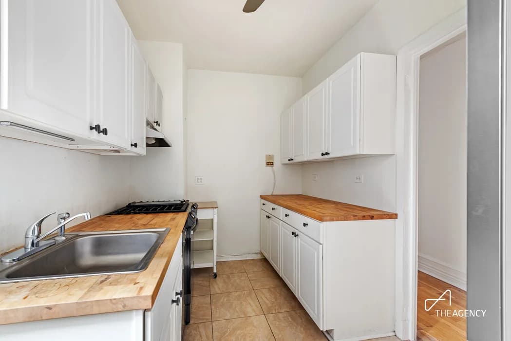 720 West 173 Street #25, Manhattan, NY 10032 apartment_kitchen 1