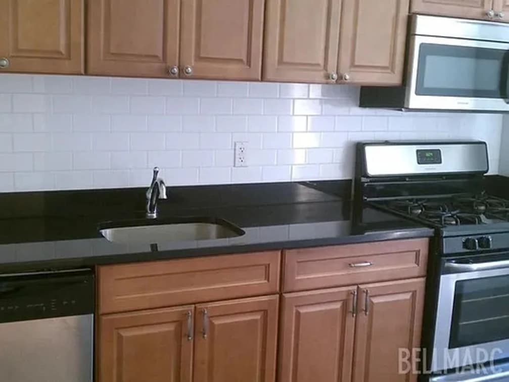 630 West 172 Street #33, Manhattan, NY 10032 apartment_kitchen 1