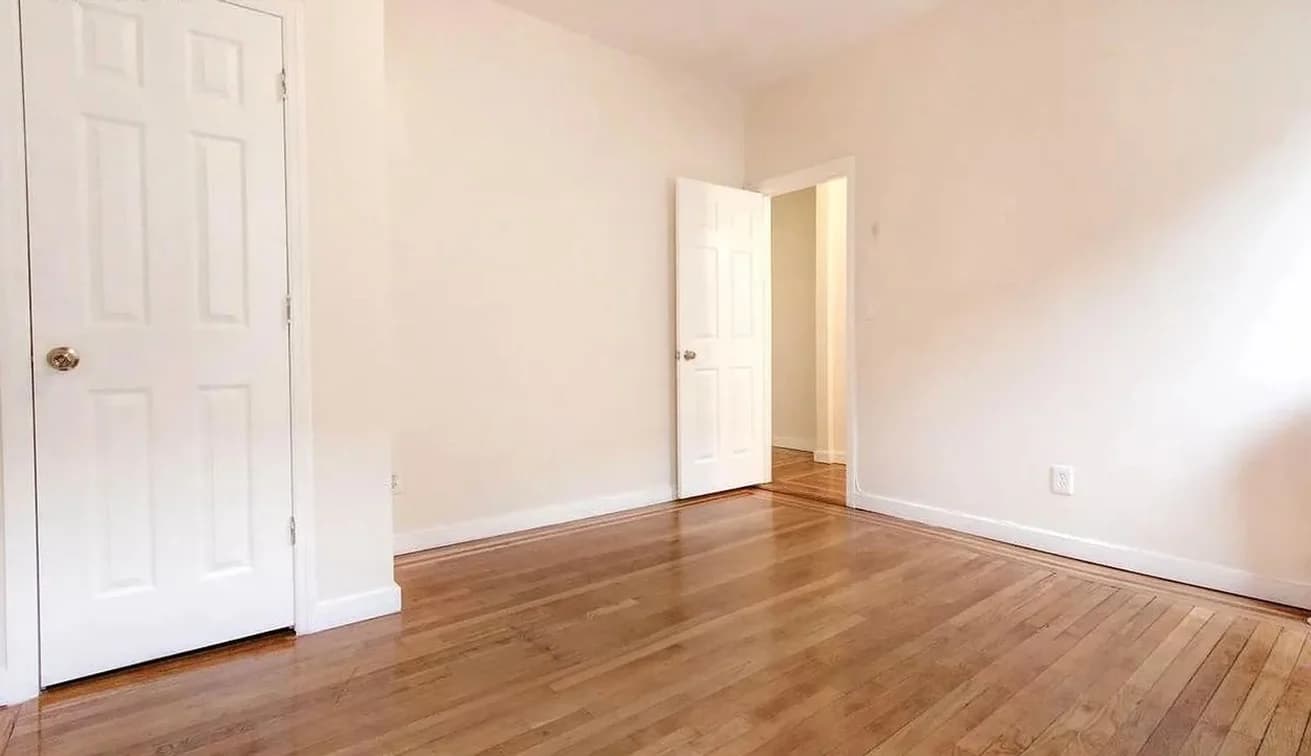 712 West 176 Street #3D, Manhattan, NY 10033 apartment_bedroom_room 1