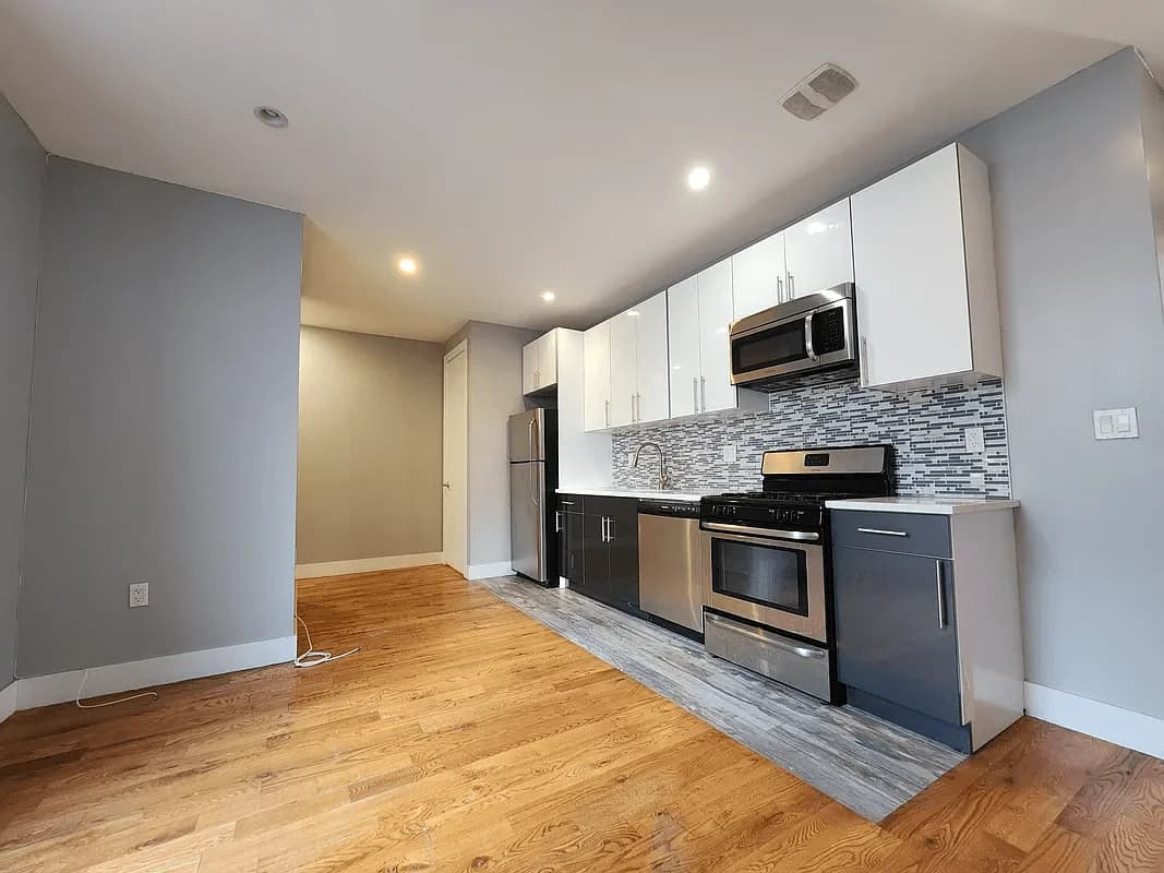 4240 Broadway #6-H, Manhattan, NY 10033 apartment_kitchen 1