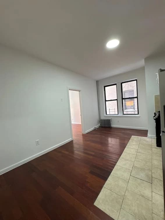 1 Arden Street #202, Manhattan, NY 10040 apartment_living_room 1