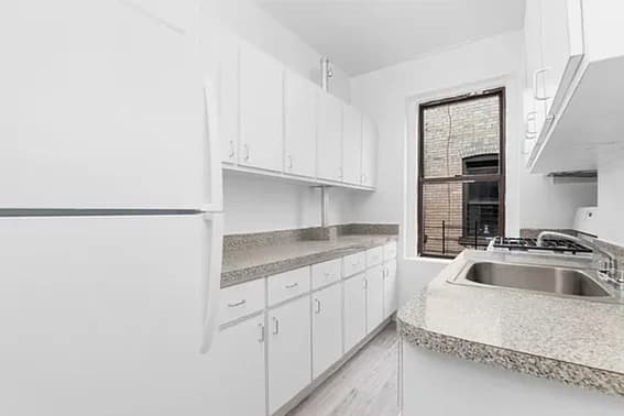 35 Thayer Street #4G, Manhattan, NY 10040