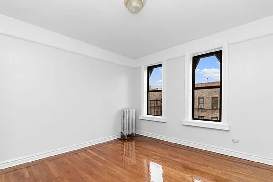 35 Thayer Street #4G, Manhattan, NY 10040 apartment_bedroom_room 1