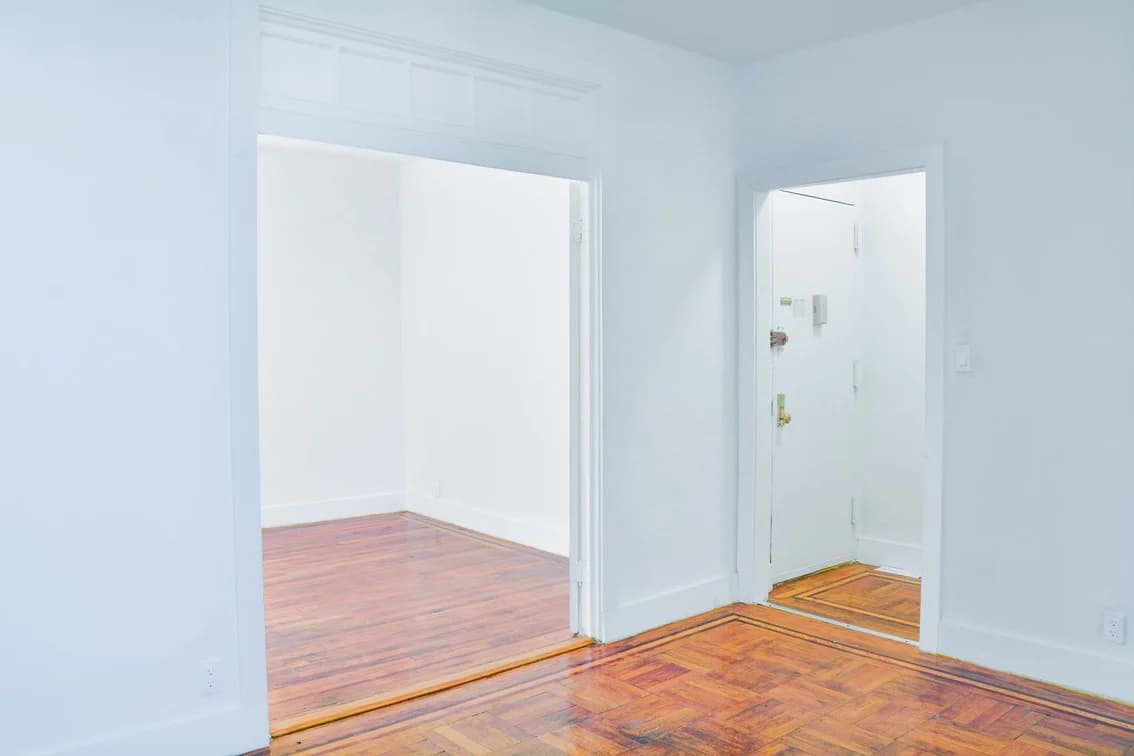 35 Thayer Street #5J, Manhattan, NY 10040 apartment_bedroom_room 1