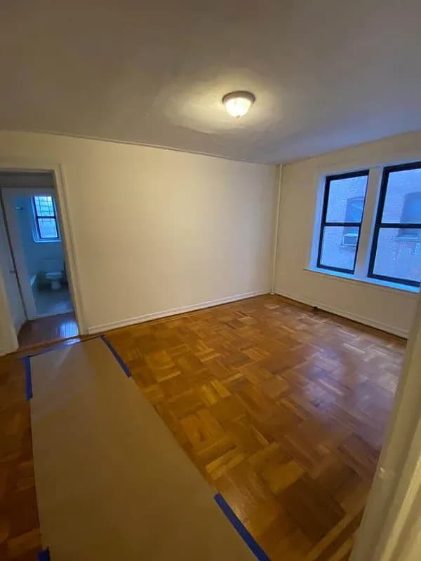 200 Dyckman St #5A, Manhattan, NY 10040 apartment_living_room 1