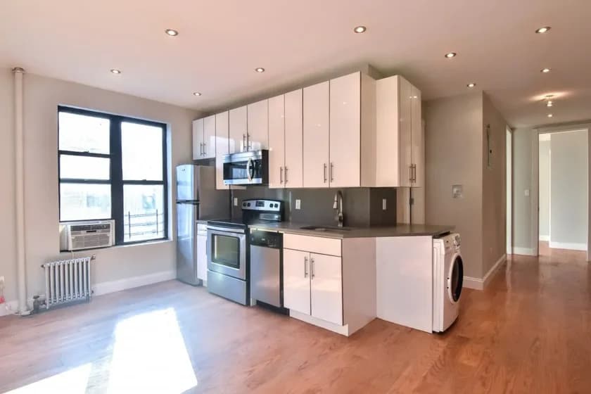 815 West 180 Street #43, Manhattan, NY 10033 apartment_kitchen 1