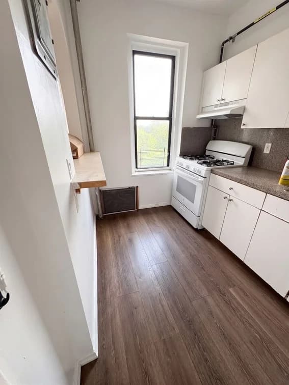 579 Fort Washington Avenue #7E, Manhattan, NY 10033 apartment_kitchen 1