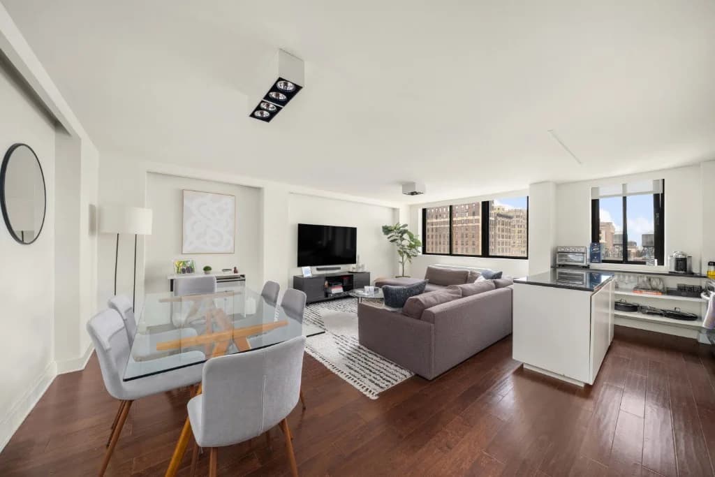 280 Park Avenue South #18C, Manhattan, NY 10010 apartment_living_room 1