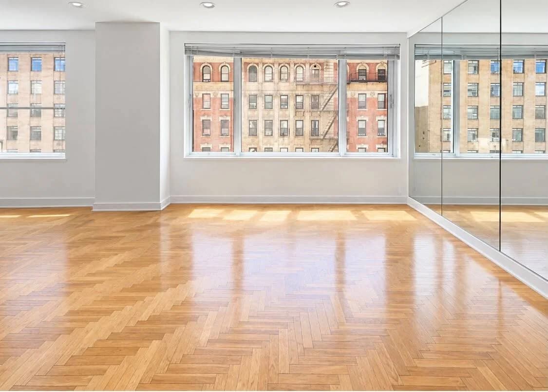 106 Central Park South #9H, Manhattan, NY 10019 apartment_living_room 1