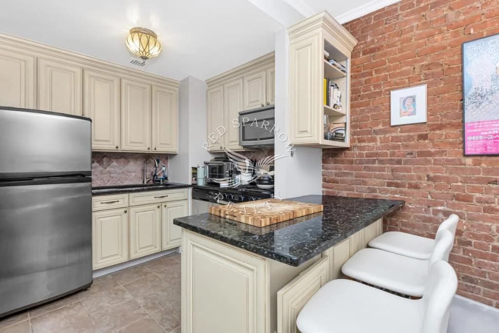 348 East 89 Street #6, Manhattan, NY 10128 apartment_kitchen 1
