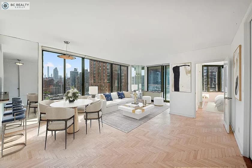 300 East 93 Street #26-A, Manhattan, NY 10128 apartment_living_room 1