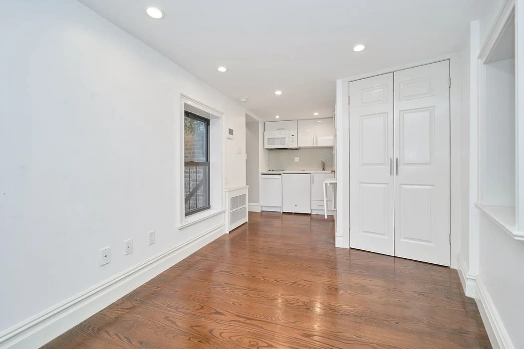 226 W 13 St #2R, Manhattan, NY 10011 apartment_kitchen 1