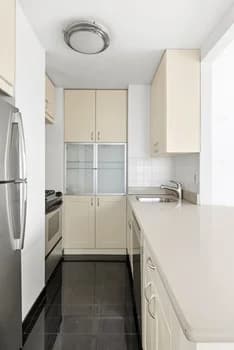 270 W 17 St #17G, Manhattan, NY 10011