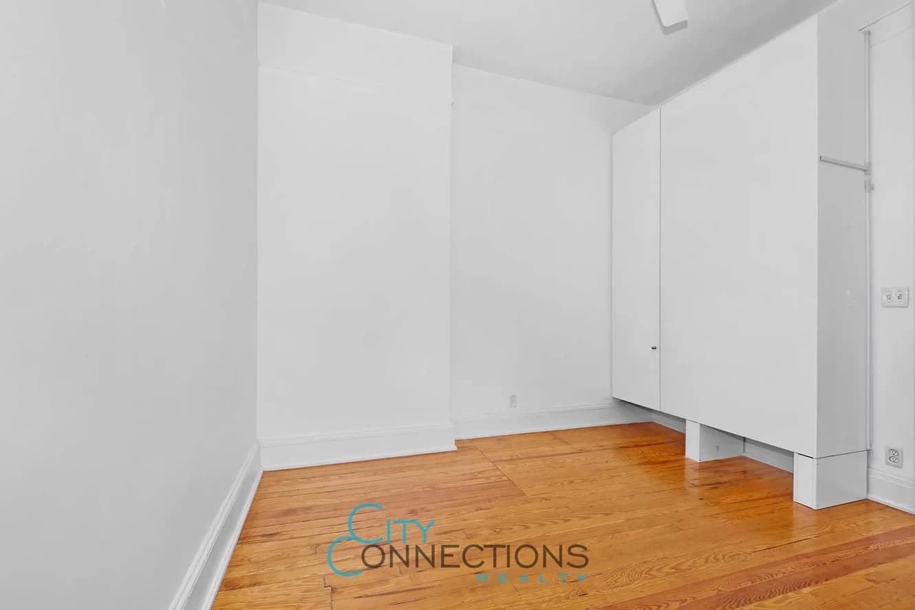 223 West 21 Street #5-N, Manhattan, NY 10011 apartment_bedroom_room 1