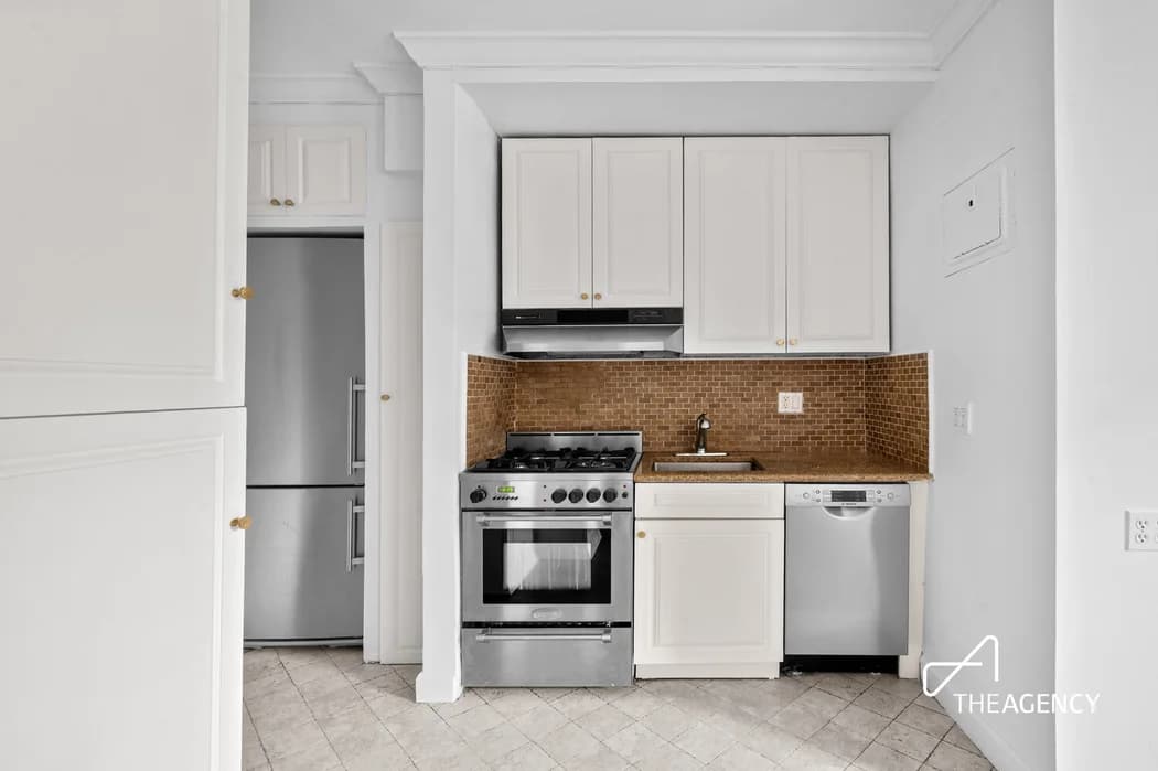 151 East 20 Street #4A, Manhattan, NY 10003 apartment_kitchen 1