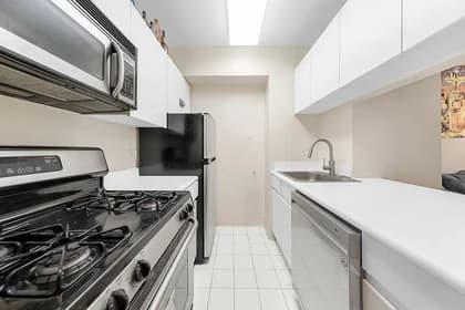 250 East 40 Street #18C, Manhattan, NY 10016 - Image 1