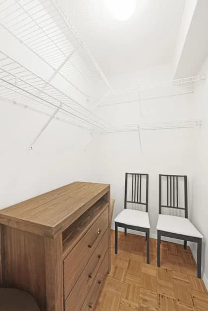 250 East 40 Street #4C, Manhattan, NY 10016