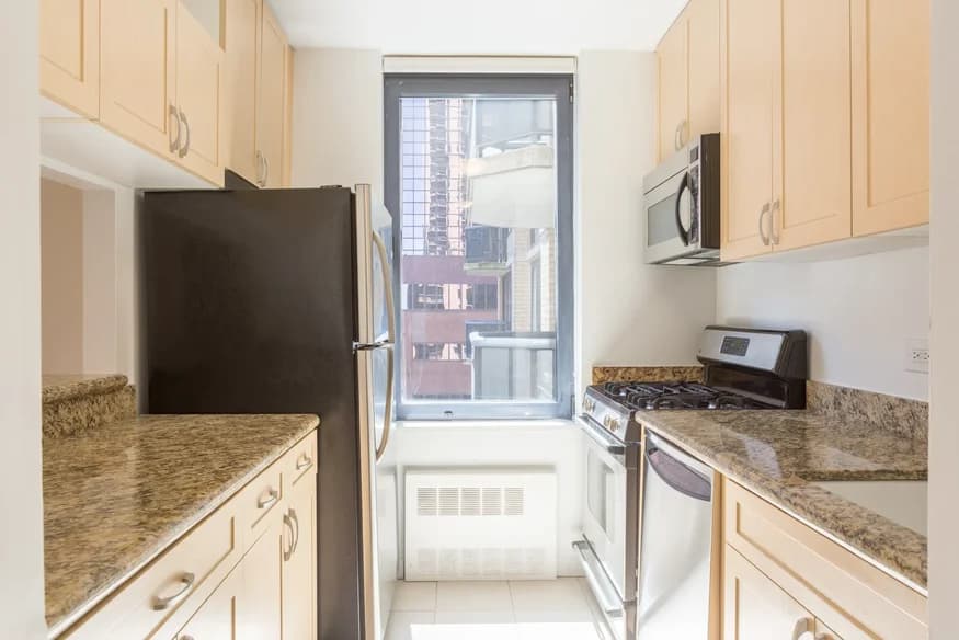 235 West 48 Street #014R, Manhattan, NY 10019