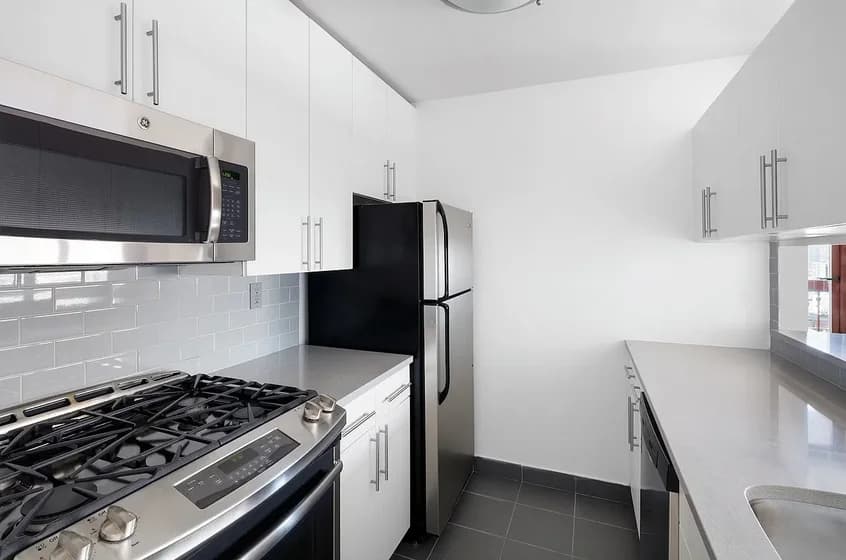 260 West 52 Street #09E, Manhattan, NY 10019 apartment_kitchen 1