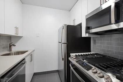 260 W 52 St #16D, Manhattan, NY 10019 - Image 1